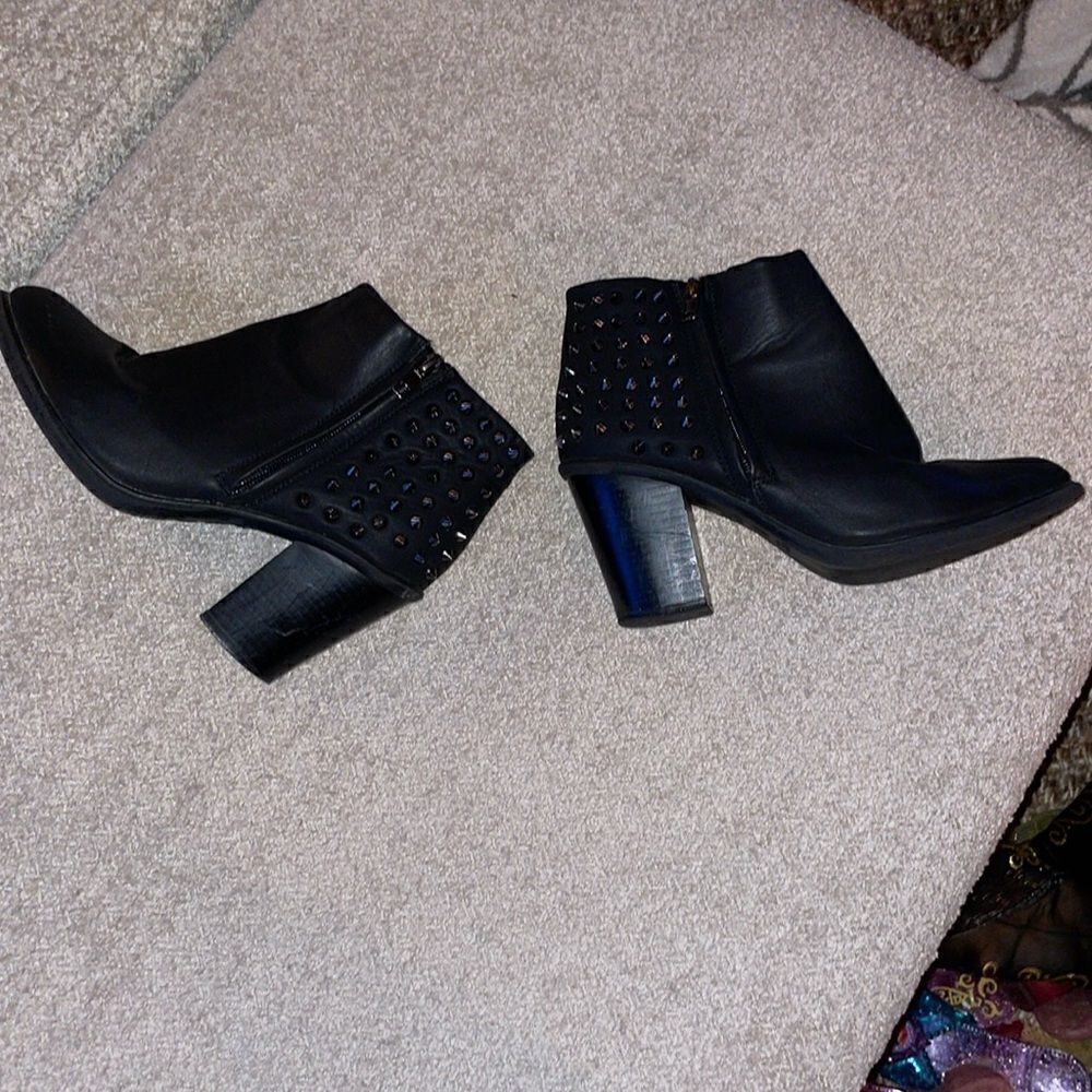 Rather spiked ankle boots